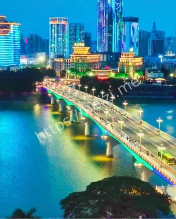 南宁邕江大桥少女跳江直播